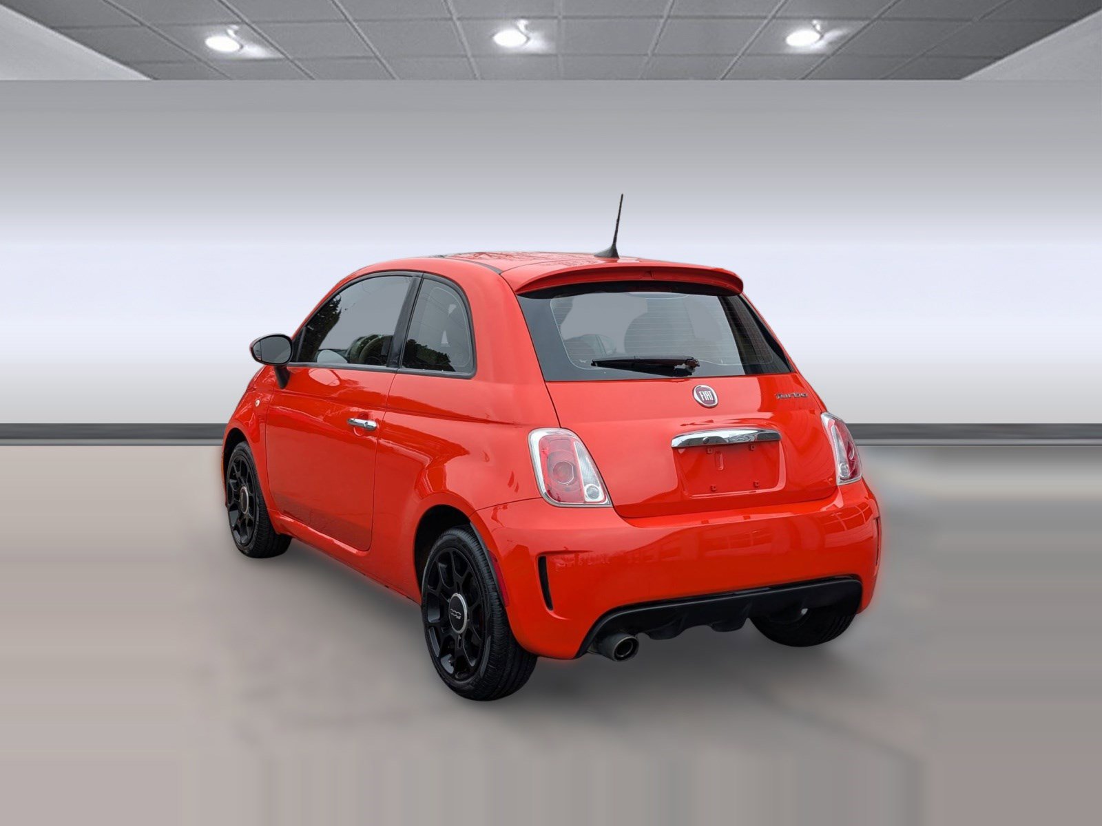 Used 2018 FIAT 500 Pop image 3