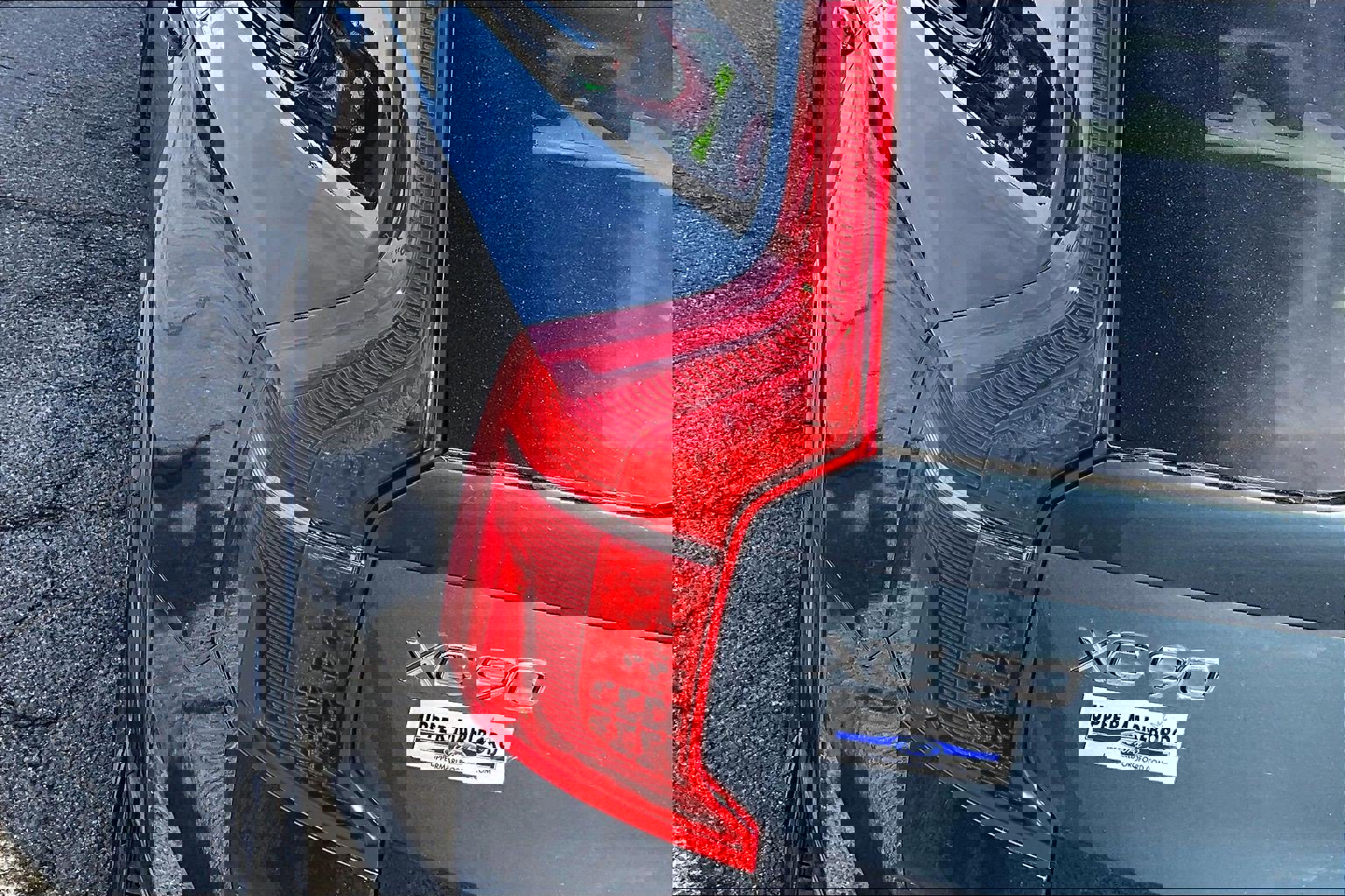 Used 2022 Volvo XC90 T8 R-Design w/ Advanced Package image 31