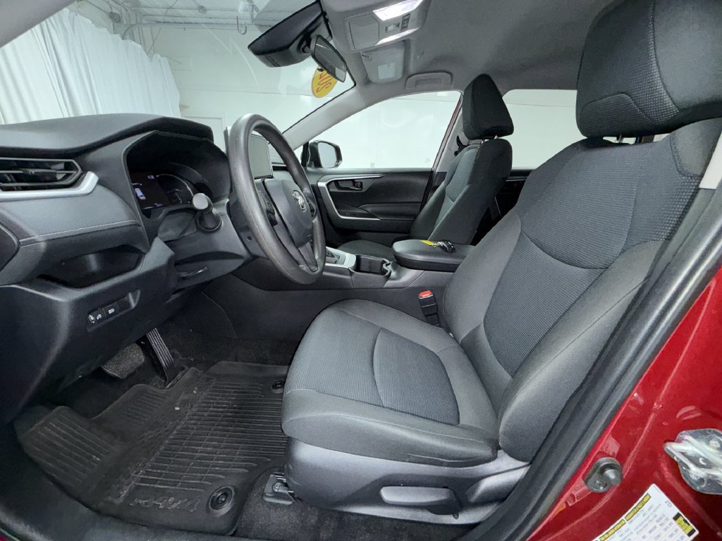 Certified 2024 Toyota RAV4 LE AWD/4WD image 13
