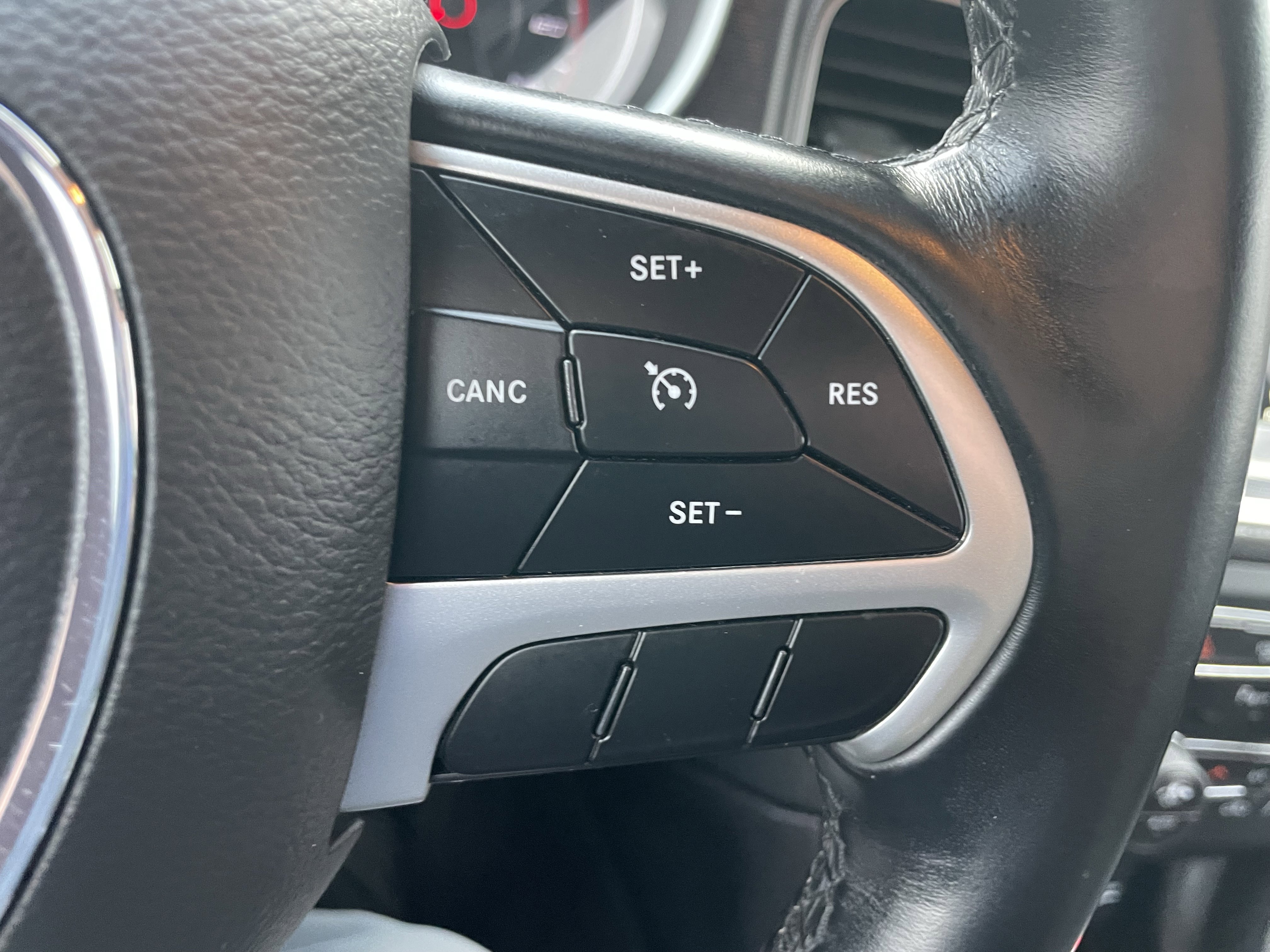 Used 2018 Dodge Charger SXT Plus RWD image 16