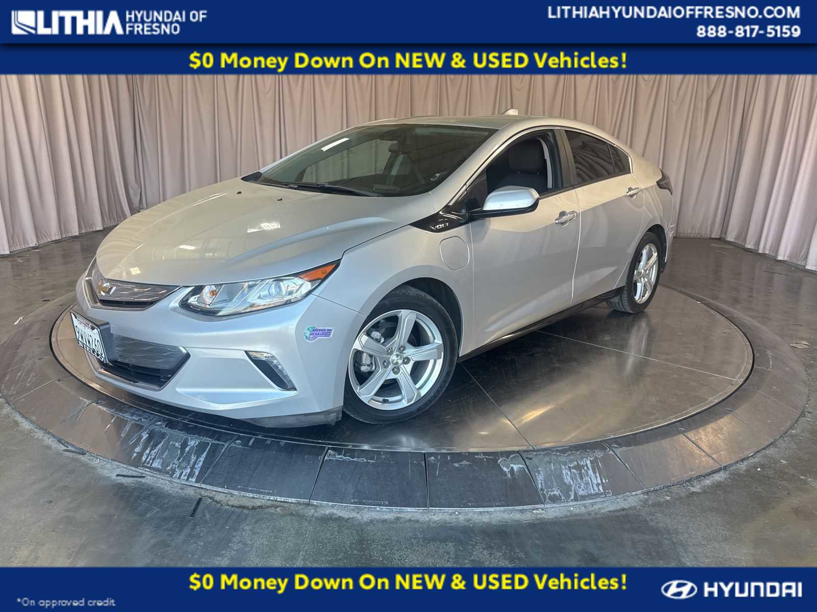 Used 2017 Chevrolet Volt LT image 1
