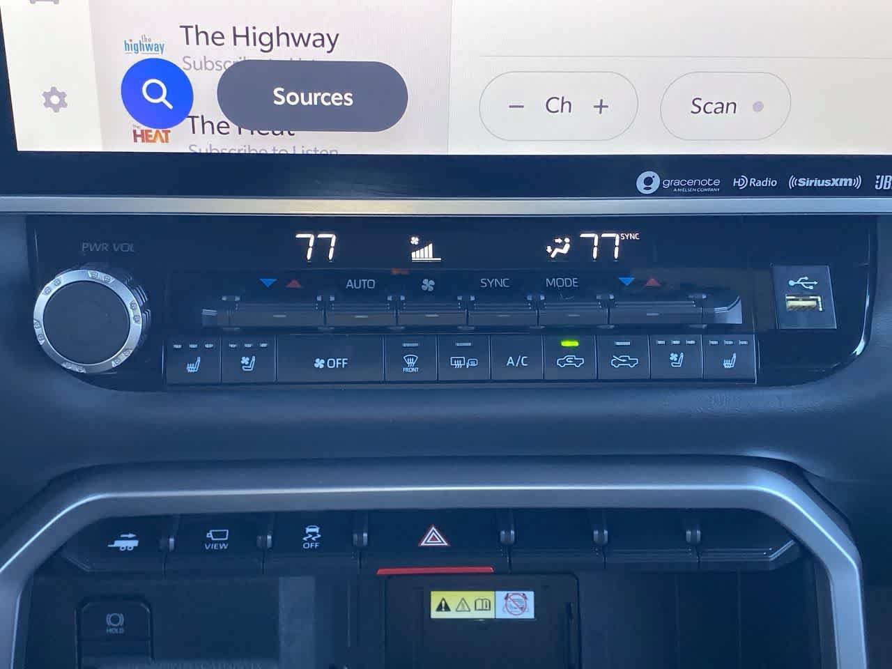Used 2023 Toyota Tundra Platinum AWD/4WD image 18