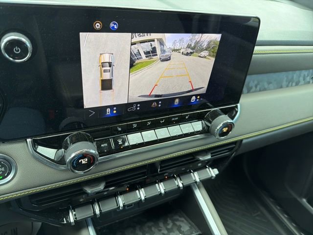 Used 2024 Chevrolet Colorado ZR2 w/ Technology Package AWD/4WD image 29