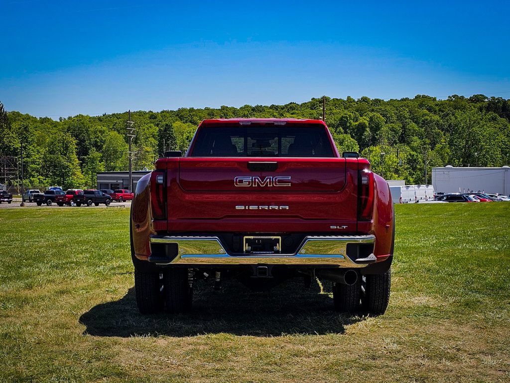 New 2026 GMC Sierra 3500 SLT w/ SLT Premium Package AWD/4WD image 5