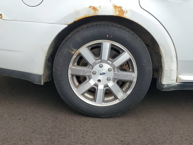 Used 2008 Ford Taurus SEL FWD image 5
