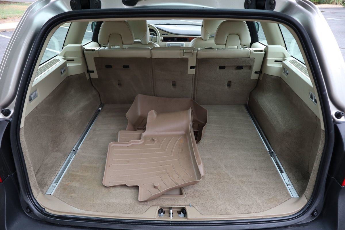 Used 2011 Volvo XC70 T6 image 14