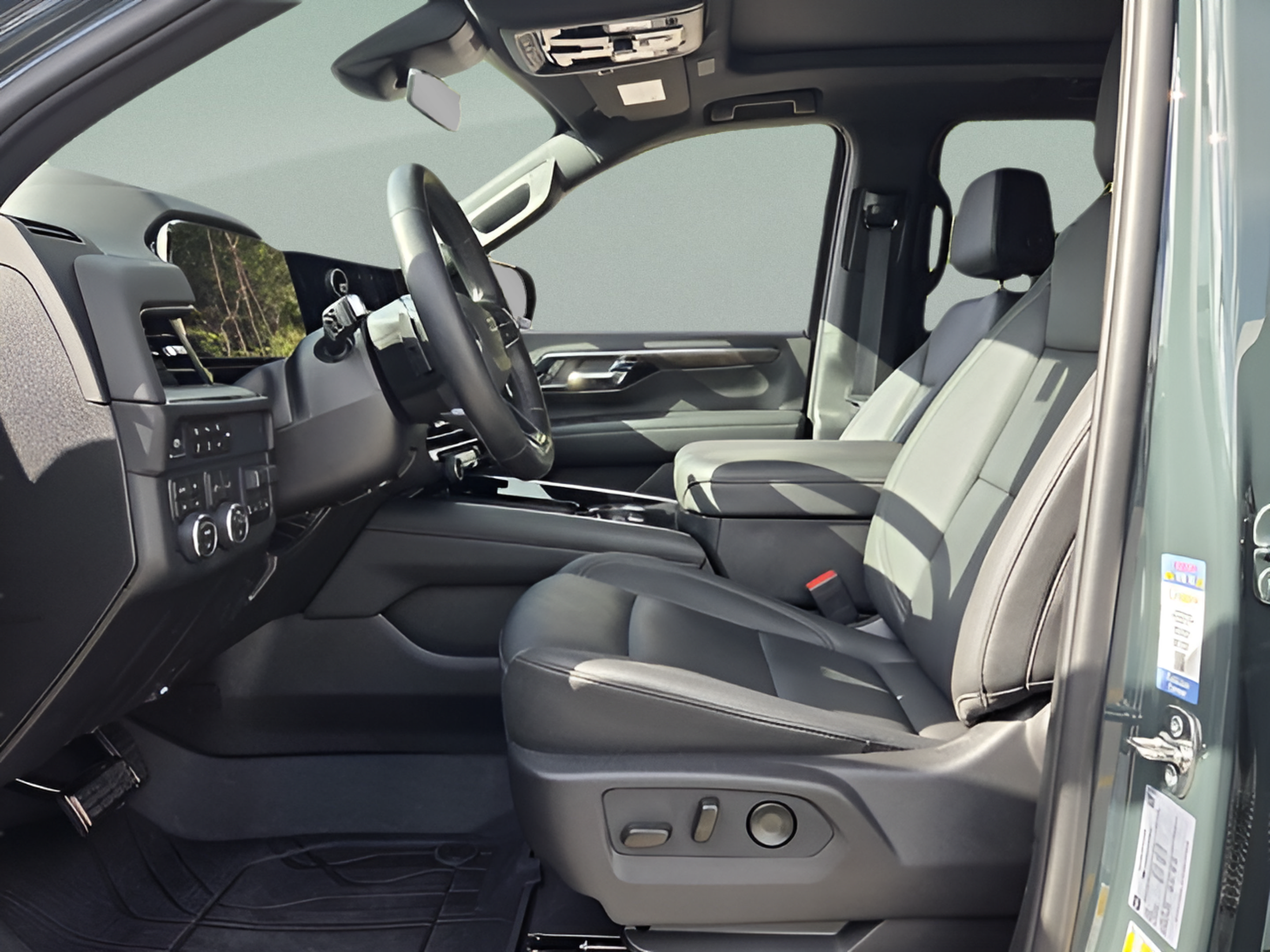 Used 2026 Chevrolet Suburban Z71 AWD/4WD image 9