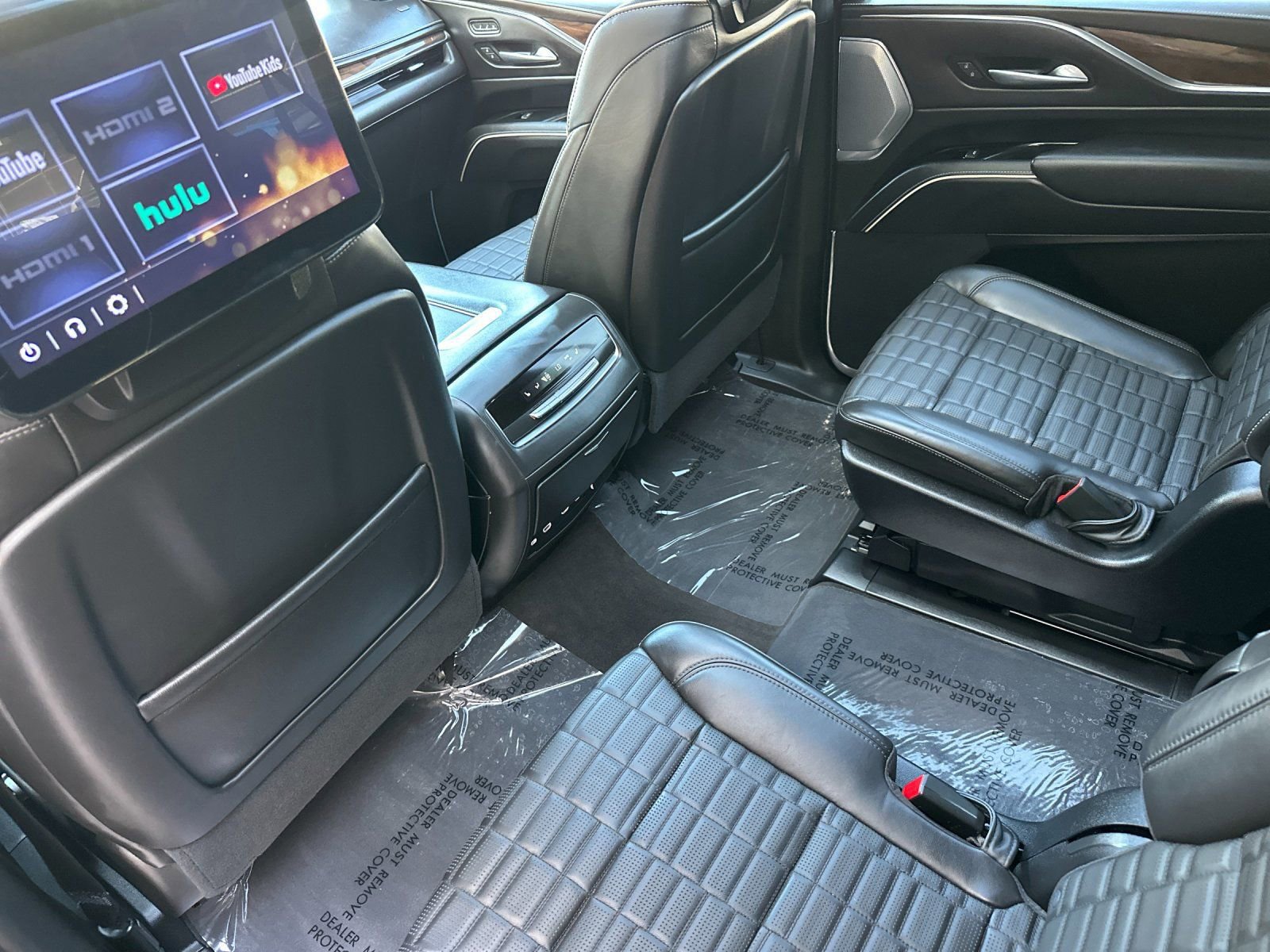 Used 2024 Cadillac Escalade ESV Premium Luxury Platinum AWD/4WD image 13