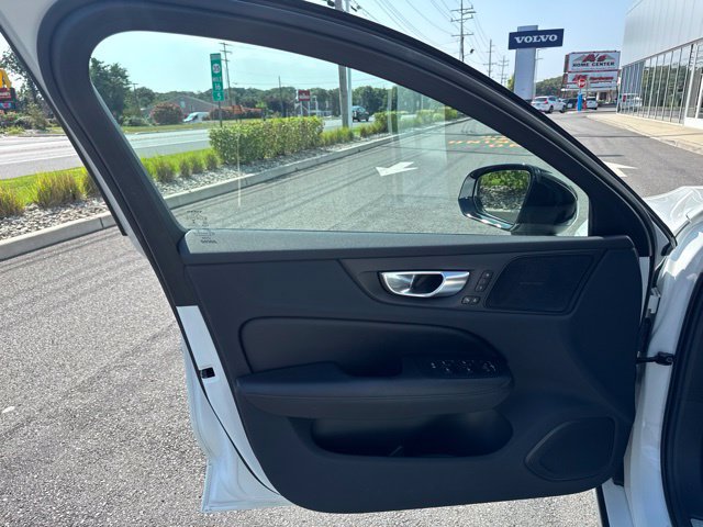 Used 2023 Volvo S60 B5 Plus w/ Climate Package AWD/4WD image 19