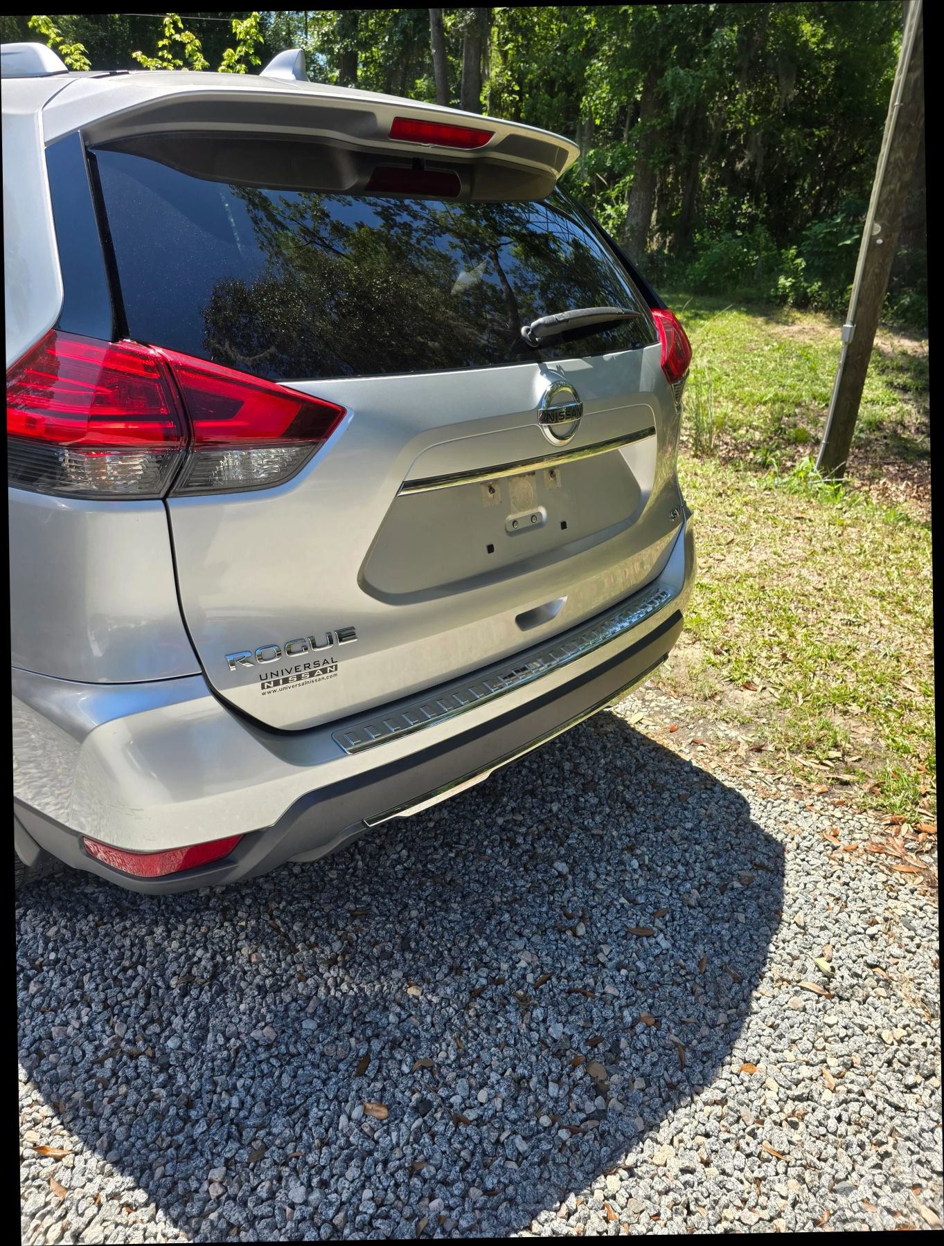 Used 2017 Nissan Rogue SV FWD image 17