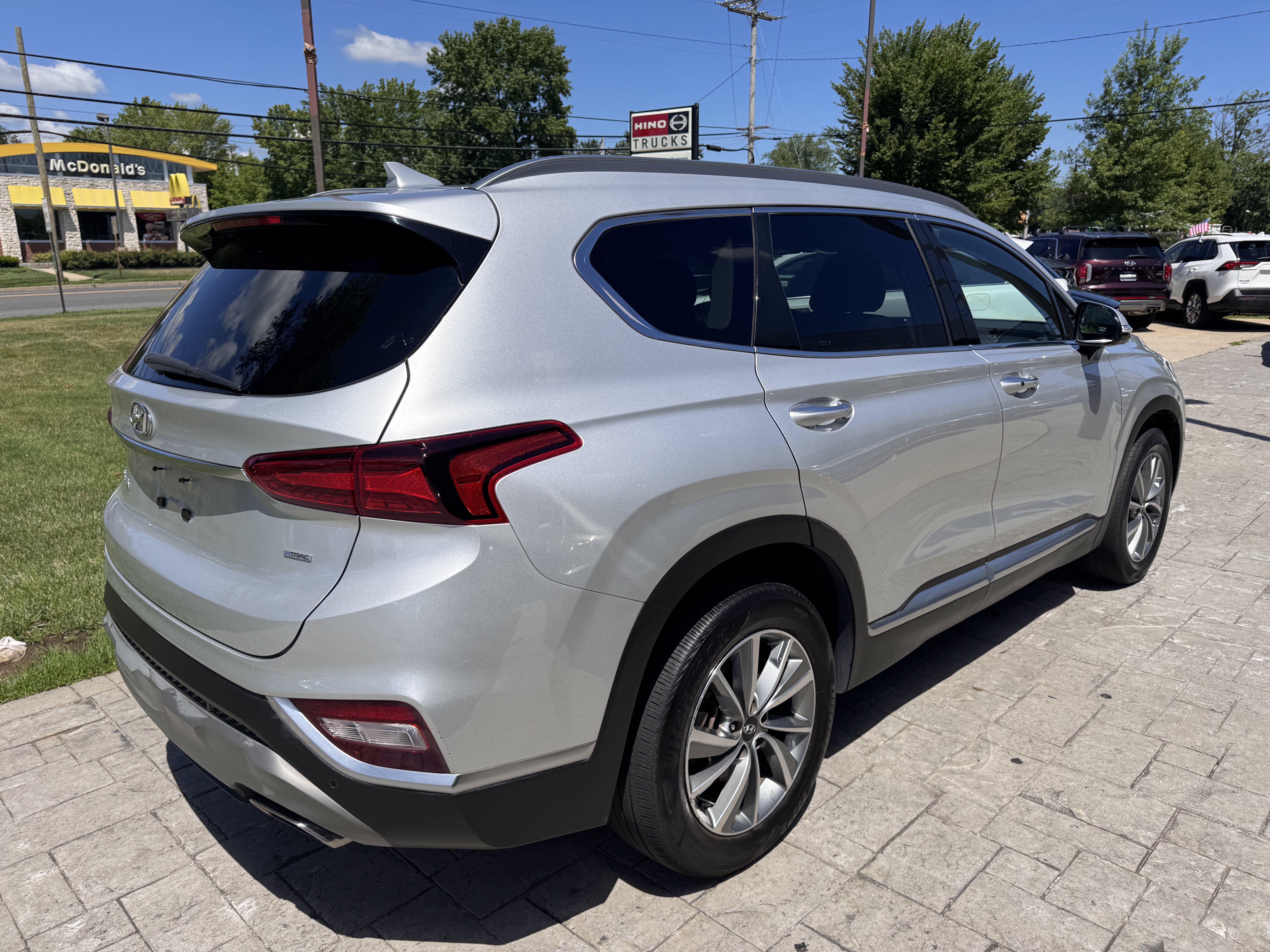 Used 2019 Hyundai Santa Fe AWD image 12