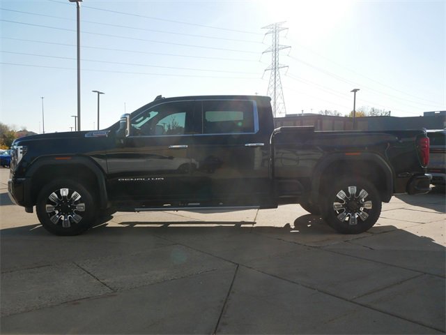 Used 2024 GMC Sierra 2500 Denali image 4