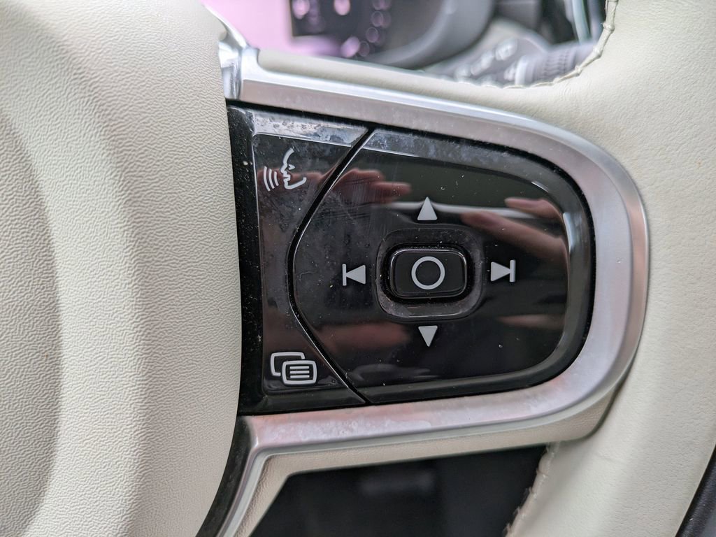 Used 2023 Volvo XC60 B5 Ultimate w/ Climate Package AWD/4WD image 27