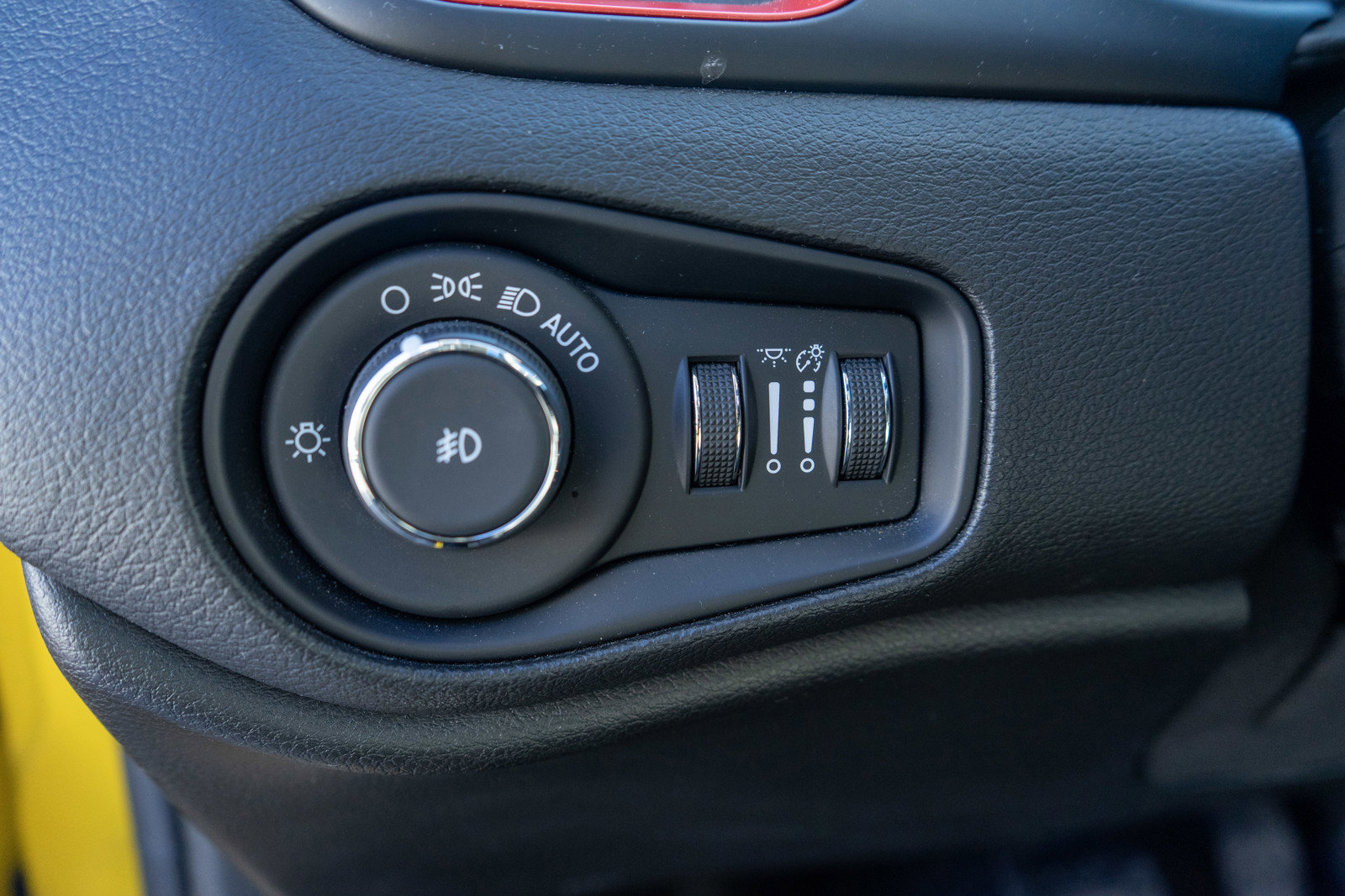 Used 2023 Jeep Renegade Trailhawk w/ Sun/Sound Group image 16