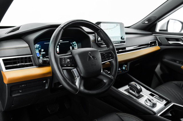 Used 2022 Mitsubishi Outlander SEL image 13