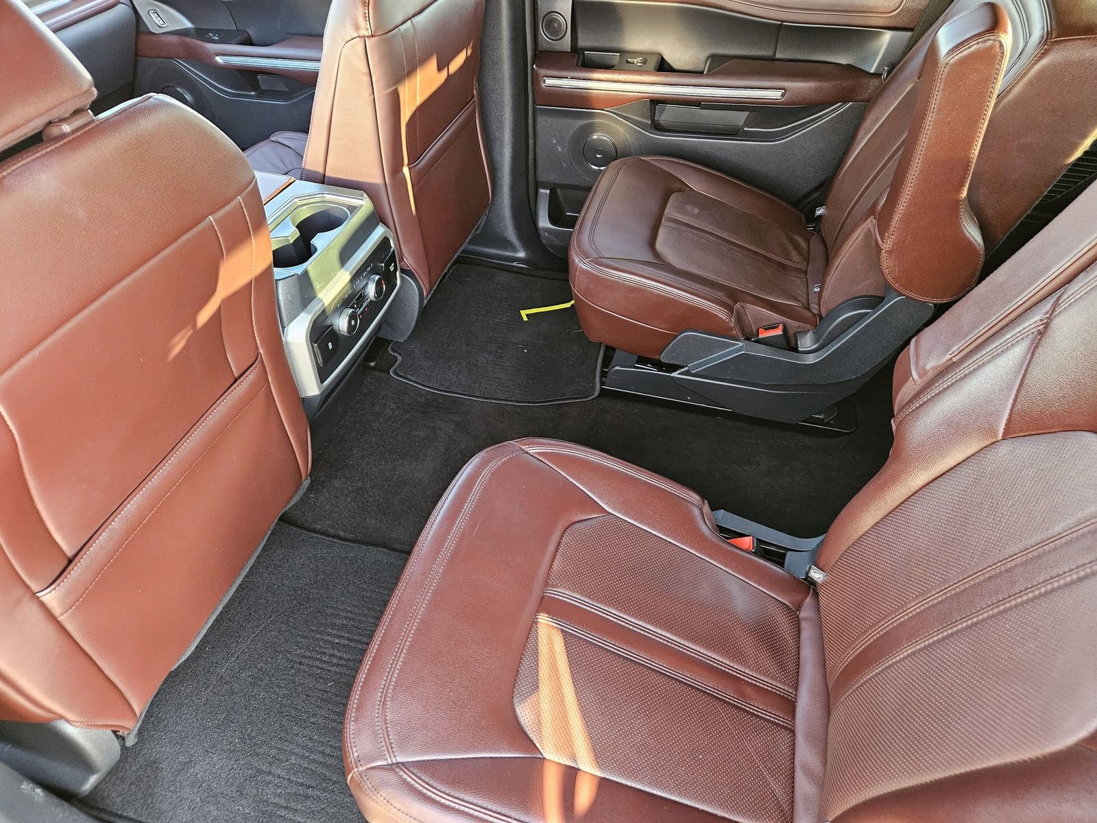 Used 2023 Ford Expedition Limited image 33