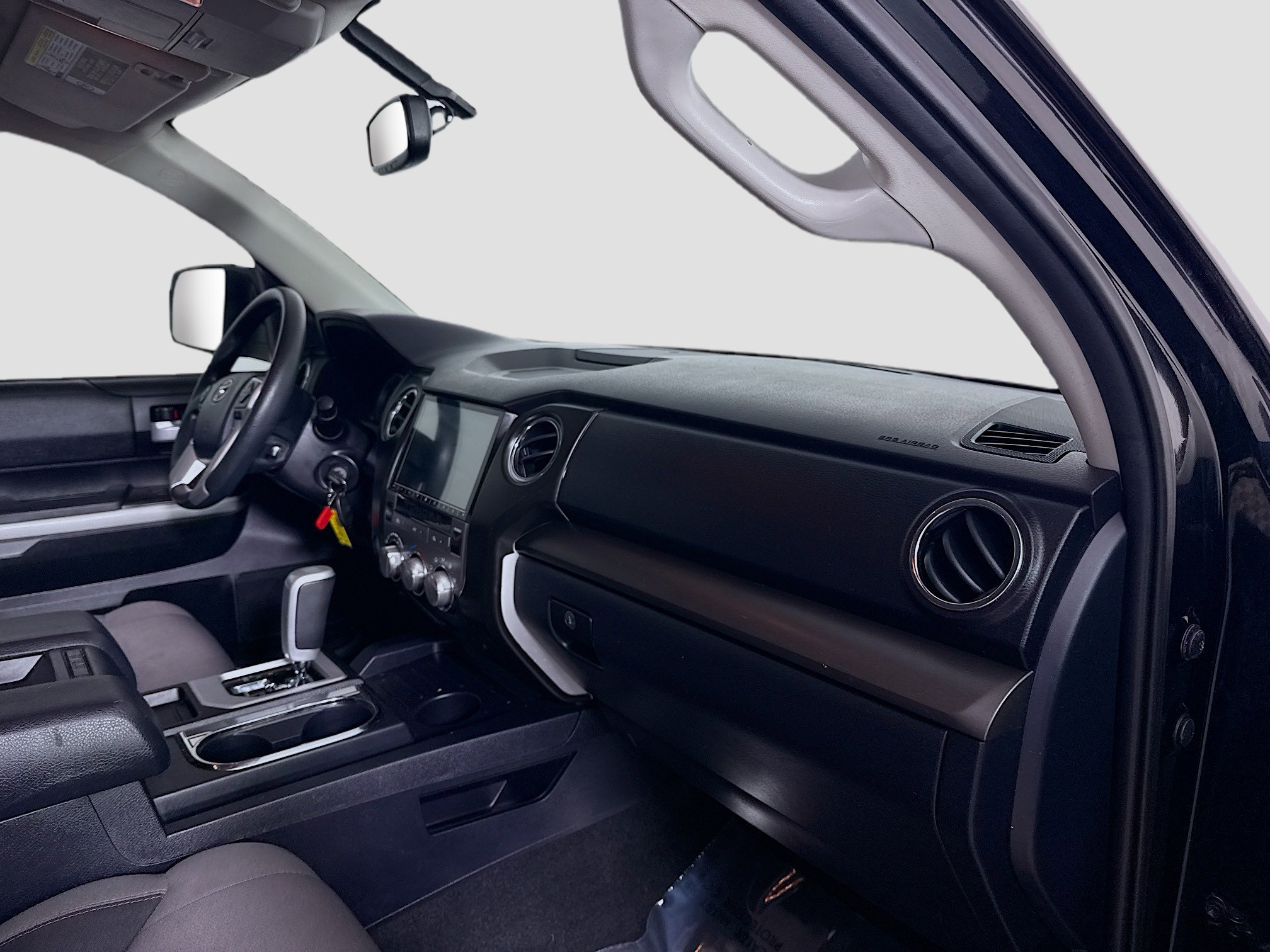 Used 2017 Toyota Tundra SR5 w/ SR5 Upgrade Package image 29