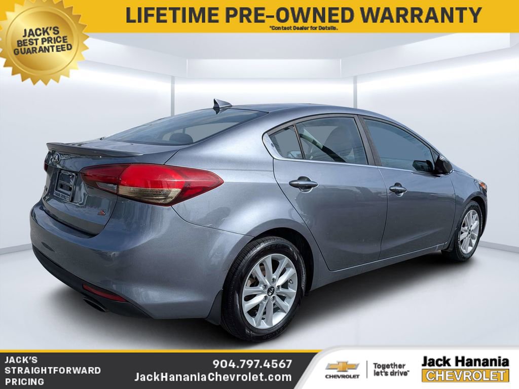 Used 2017 Kia Forte S w/ S Technology Package FWD image 3