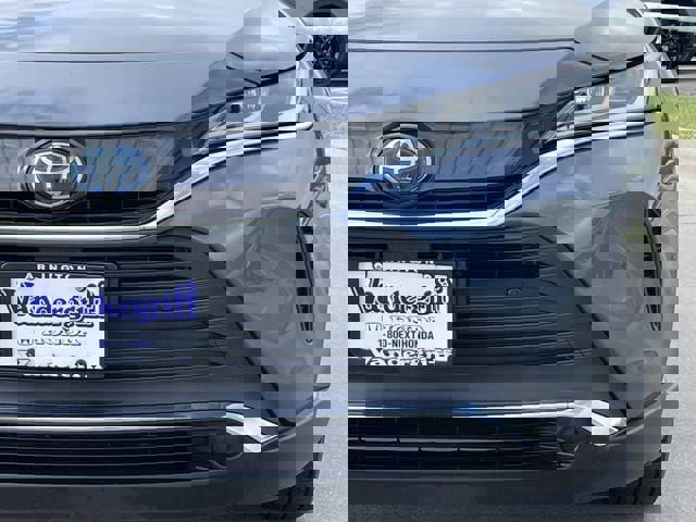 Used 2021 Toyota Venza XLE w/ Softex Package image 8