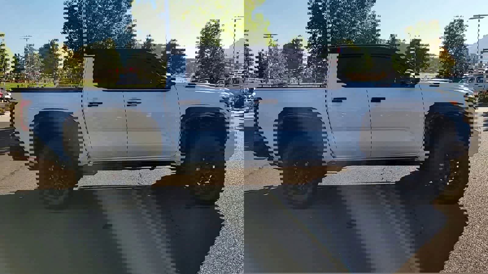 Used 2025 Toyota Tacoma Limited image 9