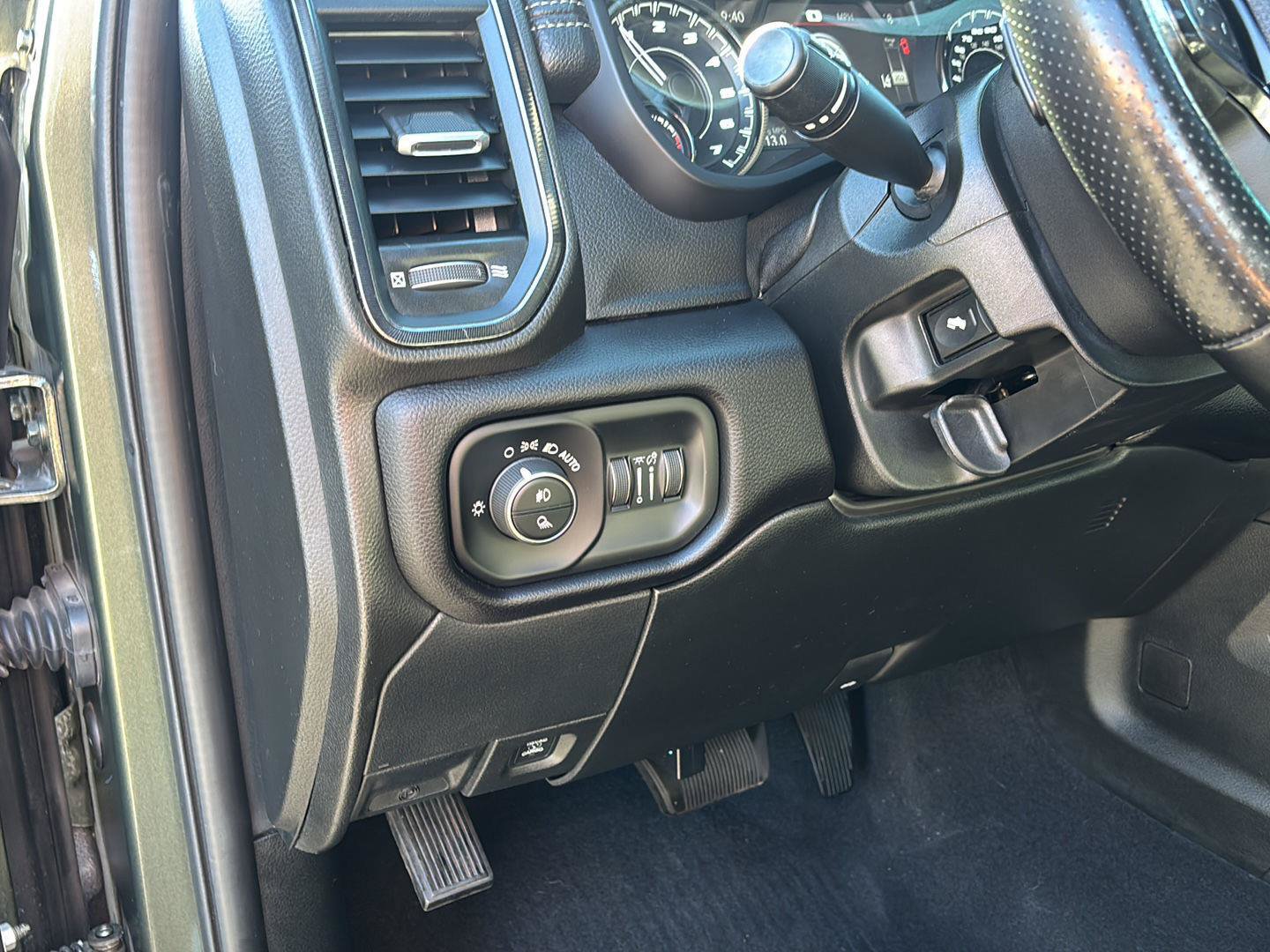 Used 2022 RAM 2500 Power Wagon w/ Level 2 Equipment Group AWD/4WD image 27