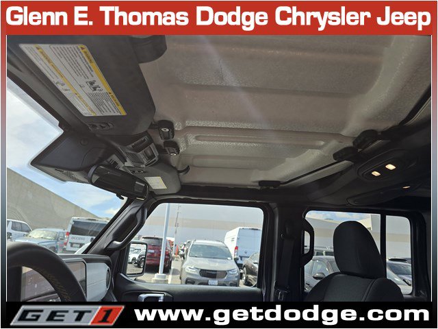 Used 2025 Jeep Wrangler Sport S image 22