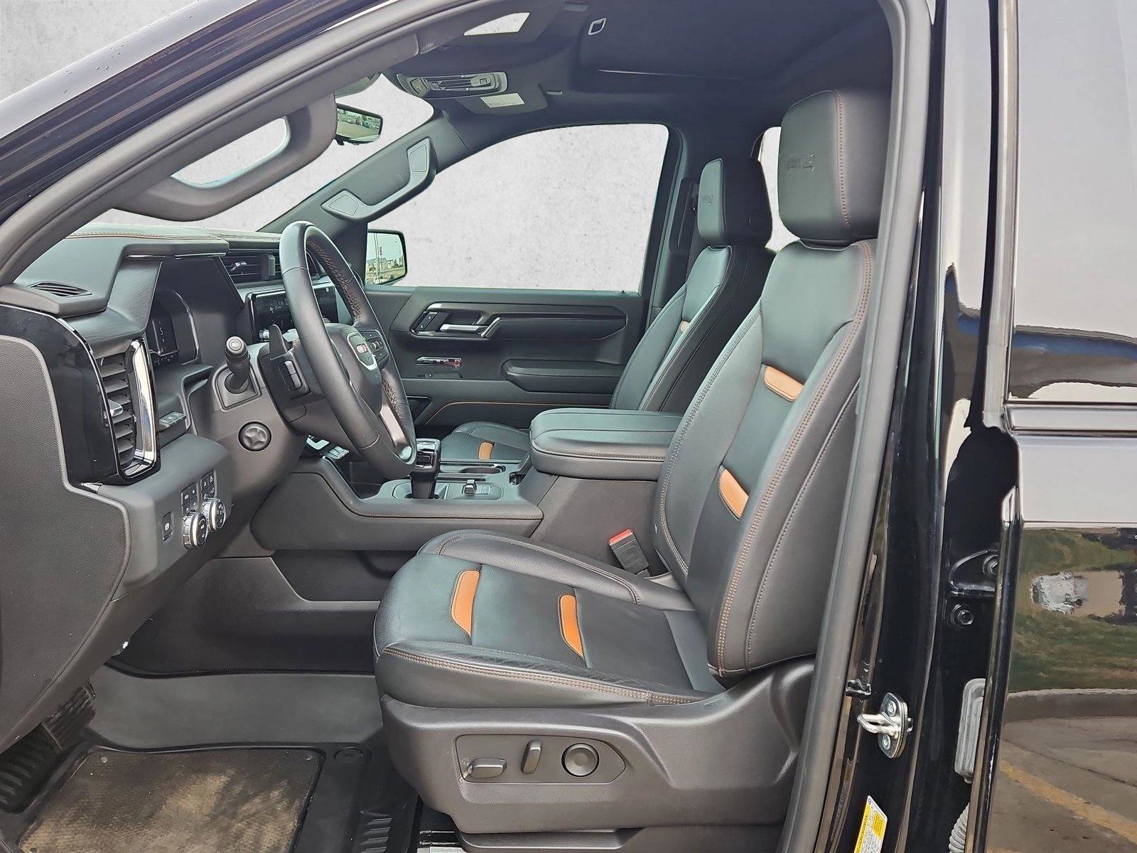 Used 2024 GMC Sierra 1500 AT4 w/ Technology Package AWD/4WD image 17
