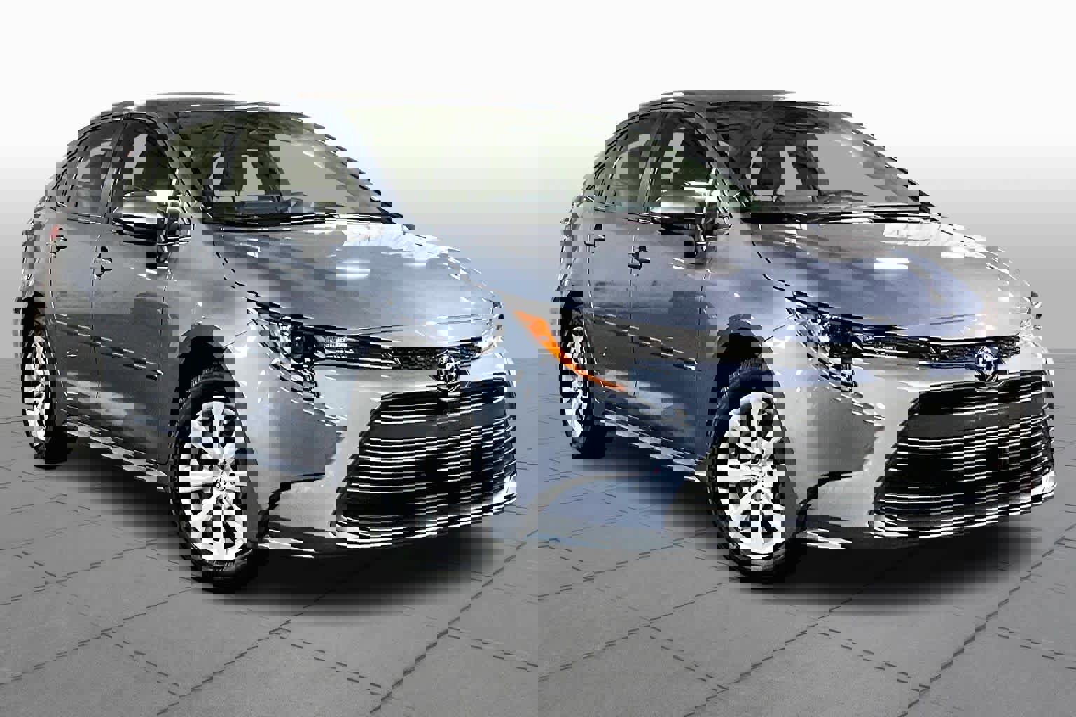 Used 2024 Toyota Corolla LE image 2