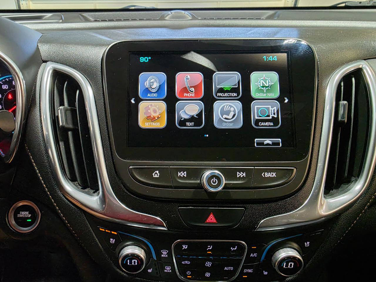 Used 2018 Chevrolet Equinox Premier AWD/4WD image 33