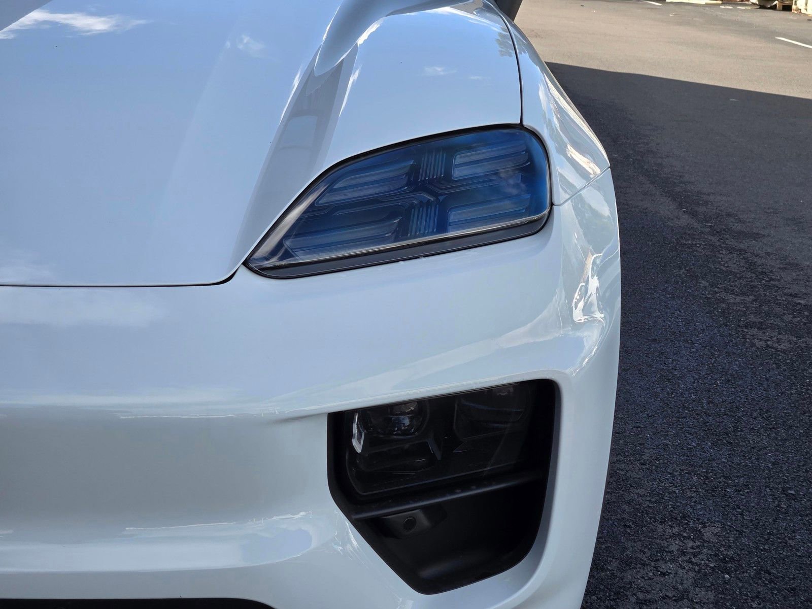 New 2026 Porsche Macan Electric RWD image 12