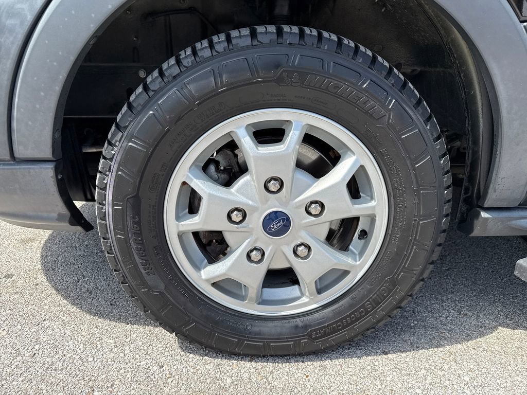 Used 2016 Ford Transit 350 XLT image 10