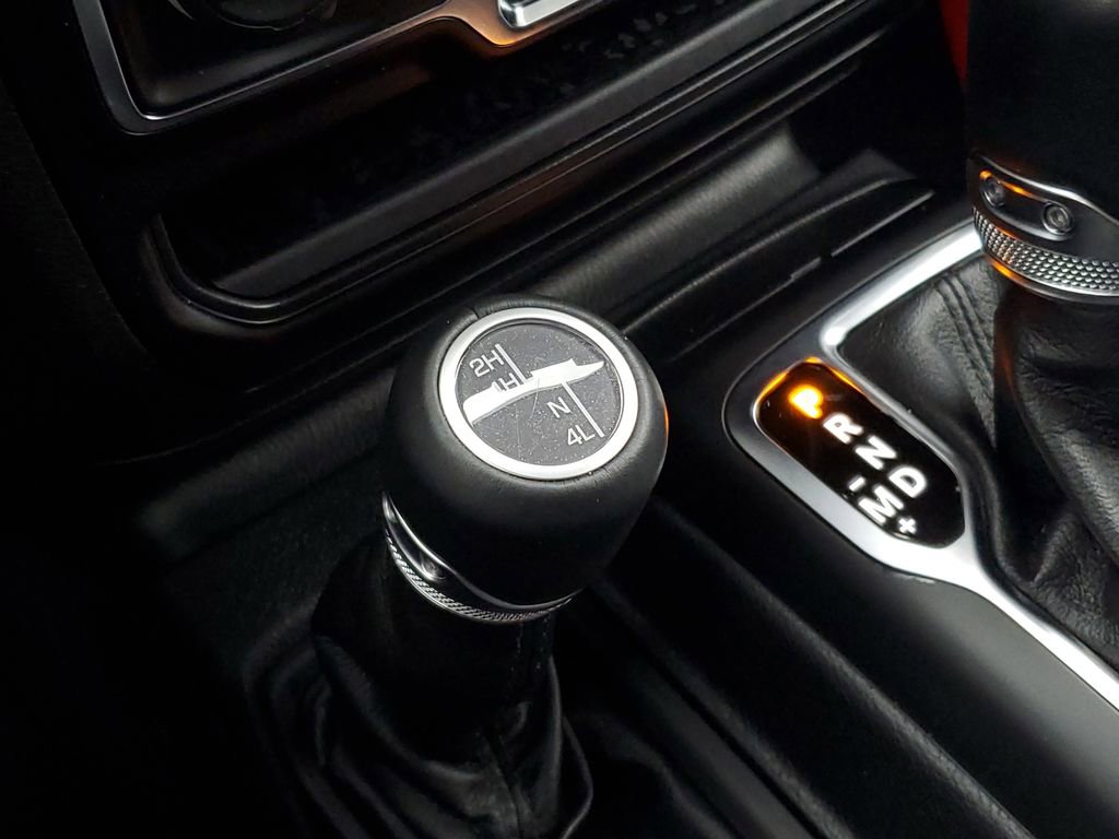 Used 2022 Jeep Wrangler Unlimited Sahara image 20