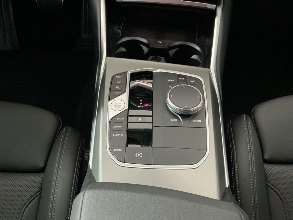 Certified 2025 BMW 330i Sedan w/ M Sport Package RWD image 13