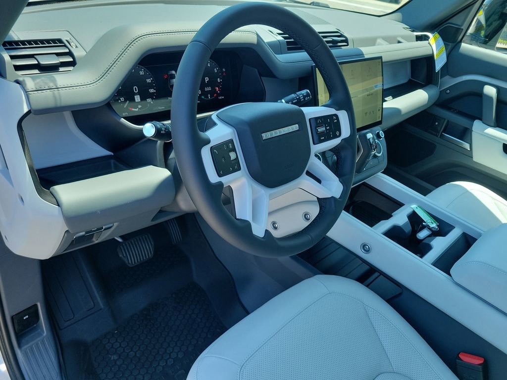 New 2026 Land Rover Defender 110 X-Dynamic SE AWD/4WD image 24