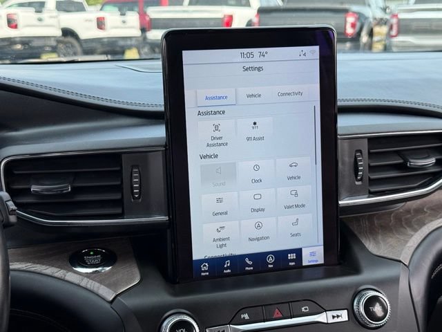 Certified 2020 Ford Explorer Platinum w/ Premium Technology Package AWD/4WD image 24