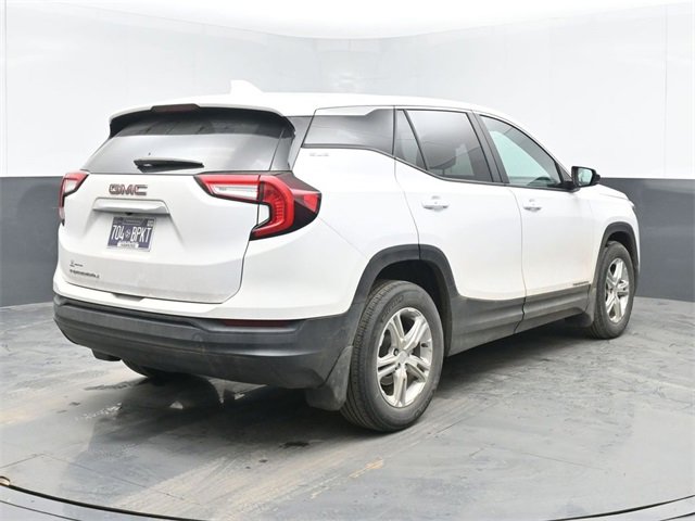 Used 2022 GMC Terrain SLE image 10