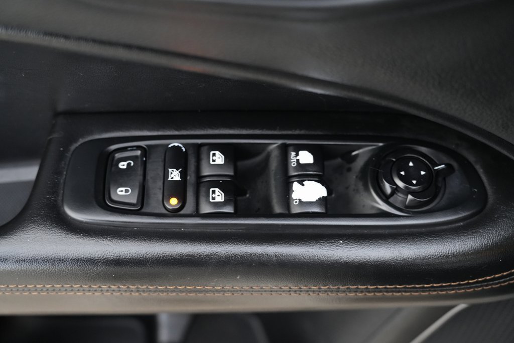 Used 2018 Jeep Compass Limited w/ Navigation Group image 28