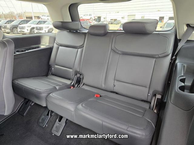 New 2026 Ford Expedition Active image 7