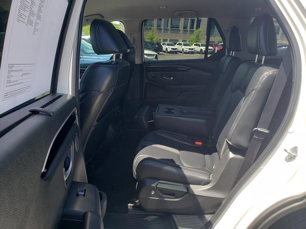 Used 2025 Honda Pilot EX-L image 29
