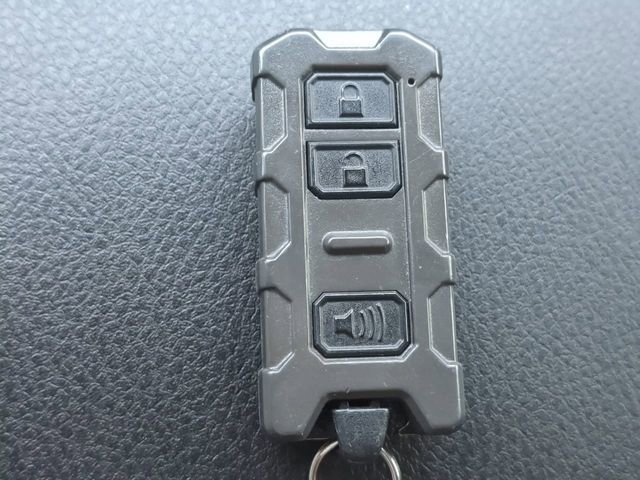 Used 2020 Toyota Tacoma TRD Off-Road w/ TRD Premium Off Road Package image 38