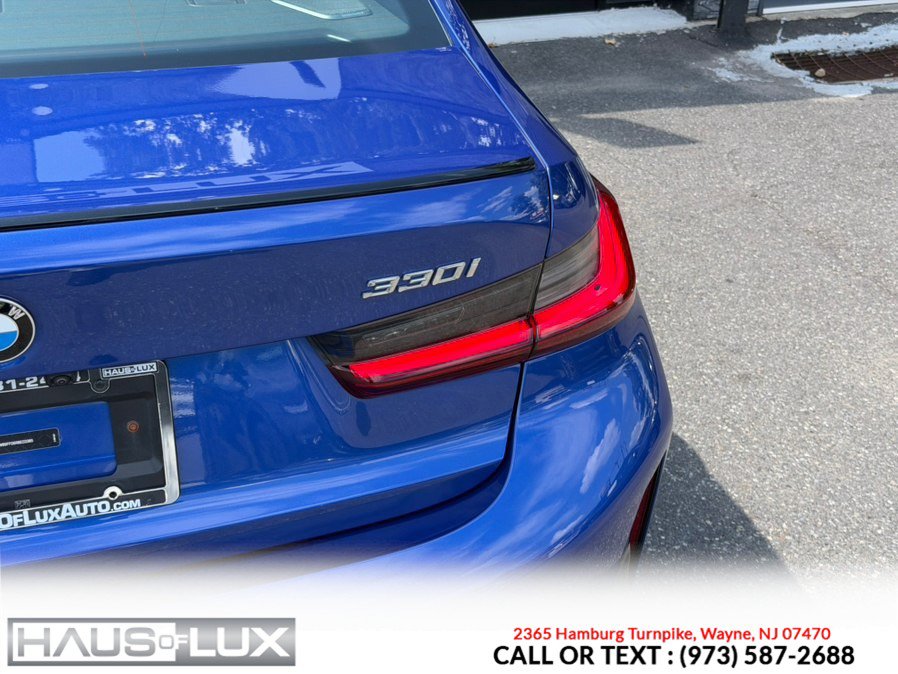 Used 2024 BMW 330i xDrive Sedan w/ M Sport Package AWD/4WD image 19