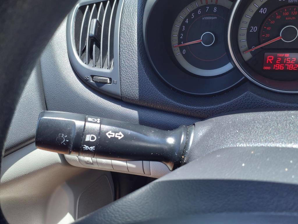 Used 2012 Kia Forte LX image 17