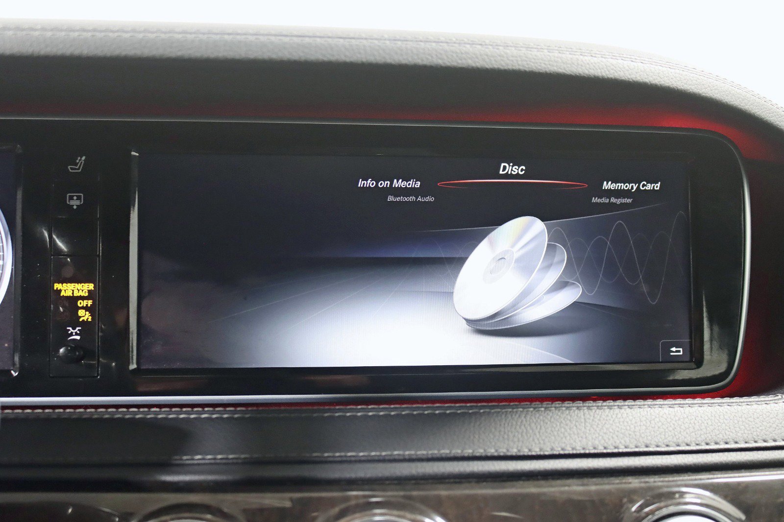 Used 2015 Mercedes-Benz S 550 4MATIC Sedan image 27