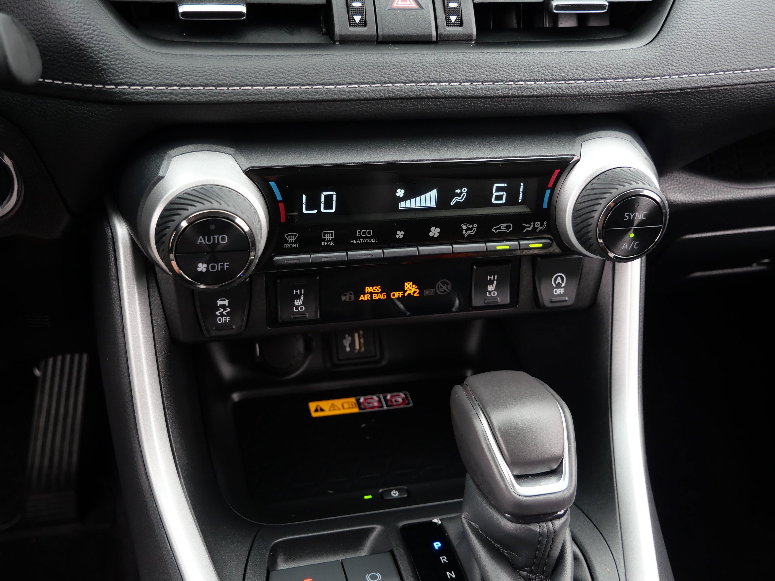 Used 2025 Toyota RAV4 XLE Premium w/ Weather Package AWD/4WD image 23