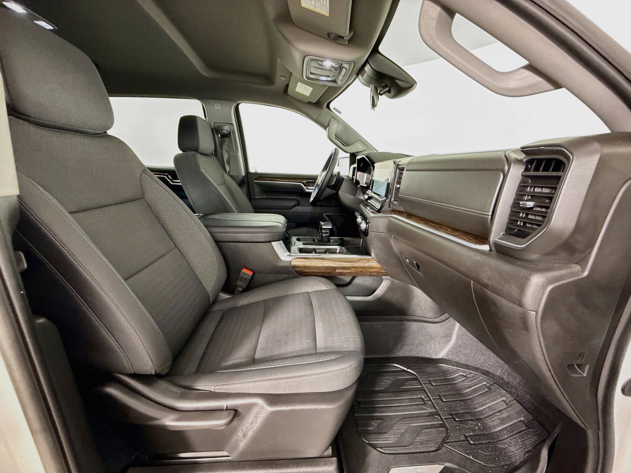 Certified 2025 GMC Sierra 1500 Elevation AWD/4WD image 32