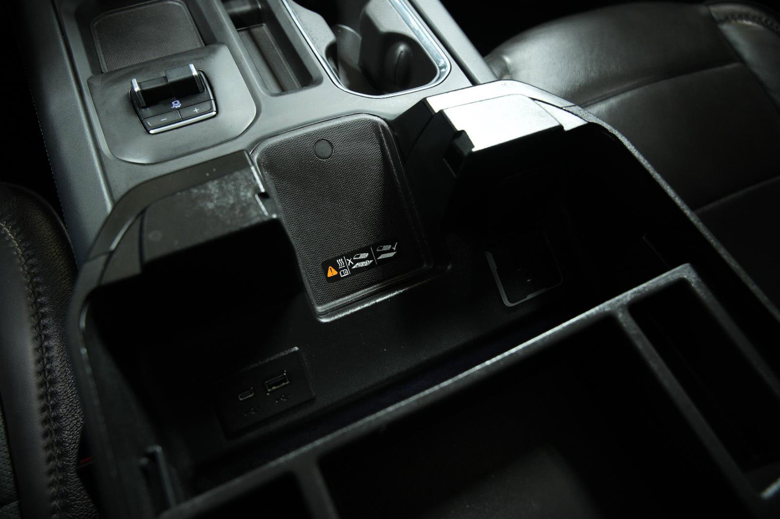 Used 2024 GMC Sierra 2500 Denali w/ Denali Reserve Package image 43