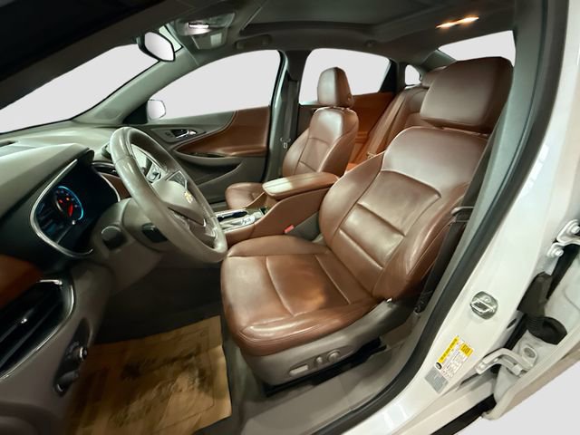 Used 2016 Chevrolet Malibu Premier w/ Driver Confidence Package II FWD image 23