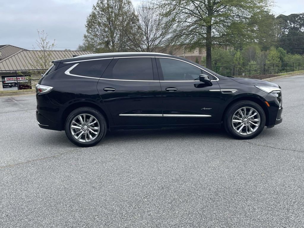 Used 2023 Buick Enclave Avenir w/ Avenir Technology Package image 6