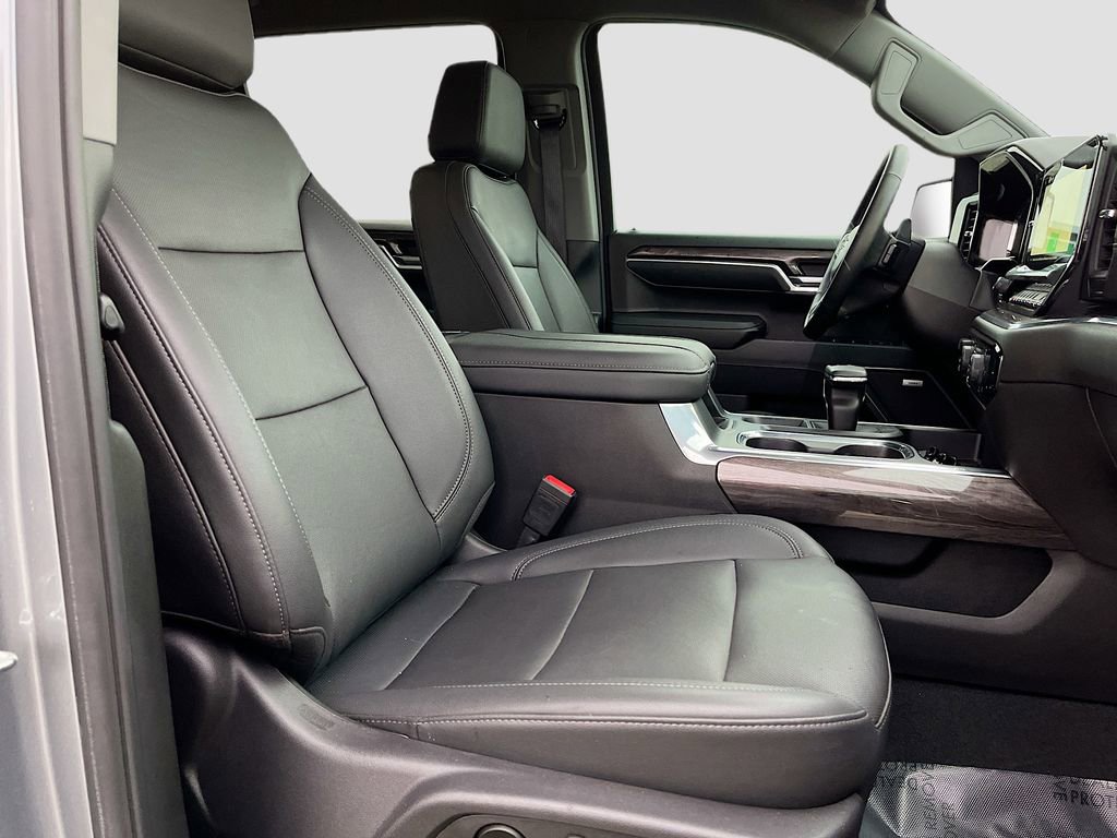 Used 2024 Chevrolet Silverado 1500 LTZ w/ LTZ Convenience Package II image 27