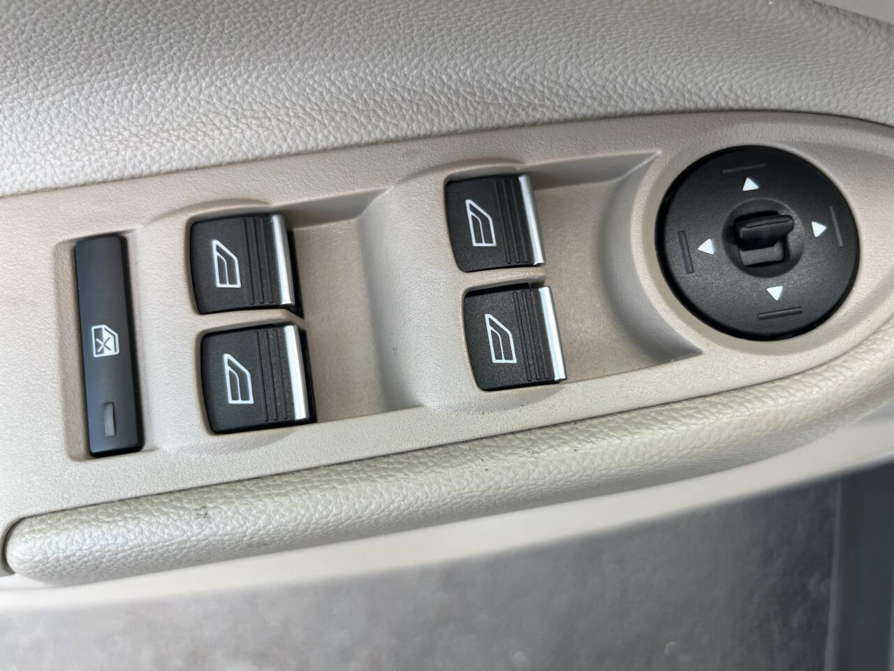 Used 2013 Ford Escape SEL image 27